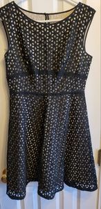 LOFT WOMEN'S EYELET DRESS SZ.6